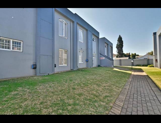2 BEDROOM APARTMENT FOR SALE IN MULBARTON